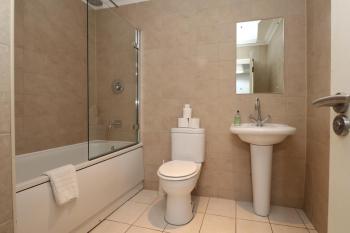 Large Blythswood Residence, Glasgow (photo 3)