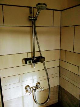 ALDO, not for parties, not a hotel, room with shared bathroom, no kitchen, Amsterdam (foto 3)