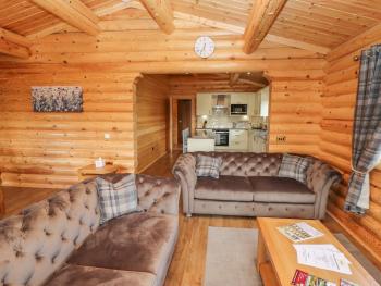 Maple Lodge, Oakham (photo 4)
