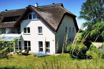 strandnah, Wintergarten, gratis Nutzung vom AHOI Erlebnisbad und Sauna in Sellin - Strandhaus Mönchgut FeWo08, Lobbe (fotografie 3)