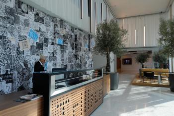 Triiiple Suites Level 21 mit Balkon und Tiefgarage, Vienna (foto 3)
