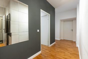 Authentic apartment next to Schwedenplatz, Vídeň (fotografie 3)