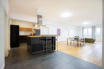 Tolstov Apartments - 250m2 Loft with 6 Rooms im Industriegebiet - 20 Min Messe DUS & Old Town DUS, Düsseldorf (photo 3)