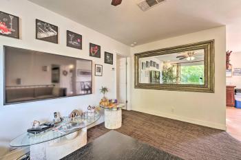 Vegas Oasis Home with Pool and Spa 7 Miles to Strip, Las Vegas (photo 4)