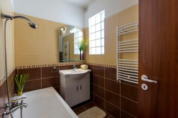 Grand Budapest Apartments, Budapest (photo 4)