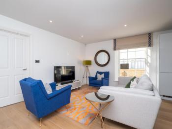 Pass The Keys Quiet 1 bed central apartment with parking, Bath (photo 2)