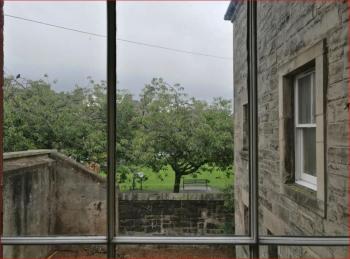 Central Mezzanine Apartment in Historic School, Edinburgh (fotografie 3)