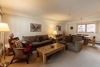 Condo with Outdoor Heated Pool & Free Uncovered Parking, Vail (photo 3)