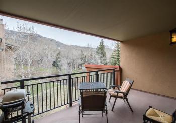 Condo with Outdoor Heated Pool & Free Uncovered Parking, Vail (photo 2)