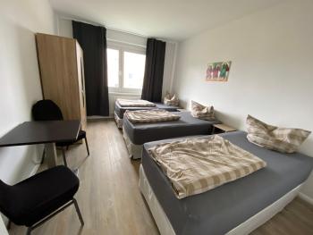 Enjoy your stay with DKN - Mon-Sun - Late night check-in - Multilanguage - Leipzig Grünau - Witamy serdecznie, Leipzig (foto 3)