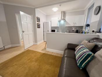Glasgow 2 Bedroom Apartment, Glasgow (photo 2)