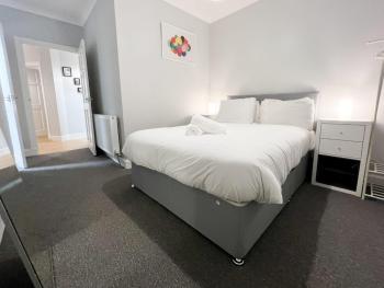 Glasgow 2 Bedroom Apartment, Glasgow (photo 4)