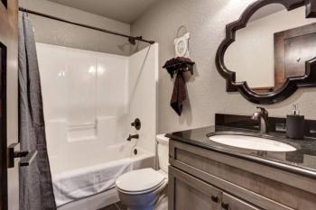 Spacious Room & Views, 18 guests-Dream Catcher, Lead (photo 2)