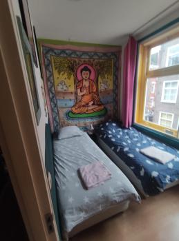 MICHELLE, not for parties, not a hotel, room with shared bathroom, no kitchen, Amsterdam (photo 2)