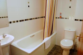 Royal Mile Apartment, Edinburgh (photo 5)
