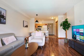 Mtn View Escape with King Size Bed with Outdoor Pool - Banff Pass Included!, Canmore (foto 2)