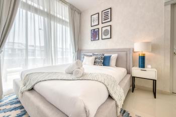 Spell-binding 3BR Townhouse at DAMAC Hills 2 Dubailand by Deluxe Holiday Homes, Dubaj (fotografie 2)