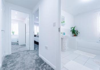LUXURY 3 BEDROOM HOUSE Close to Manchester Center, Manchester (zdjęcie 3)