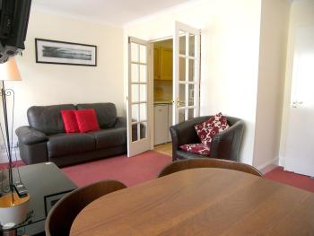 Royal Mile, Edinburgh - 2 Bedroom Apartment, Эдинбург (фото 2)