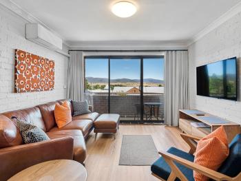 Astrids at Central Park - 2BR l Lake & Mountain Views l Central Location l WiFi, Jindabyne (foto 3)