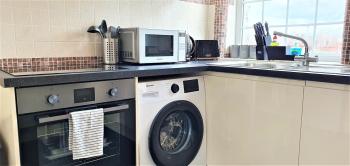 Shakespeare Views - Modern Northampton Apartment, Northampton (photo 4)