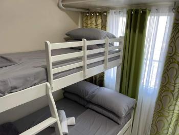 Staycation Taft Ave DLSU Green Res by darpm, Manila (fotografie 2)