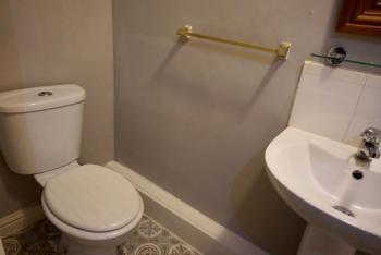 Adnans Hotel, Birmingham (photo 4)