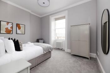 JOIVY Luxurious Apt on Notable George Street, Edinburgh (Foto 4)