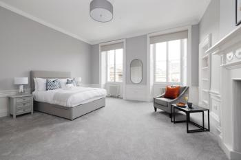 JOIVY Luxurious Apt on Notable George Street, Edinburgh (Foto 2)