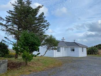 Cottage 396 - Roundstone, Roundstone (photo 2)