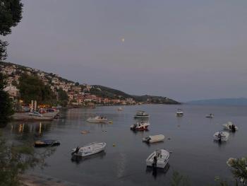 GRAND Boutique Studios, Afissos (zdjęcie 2)