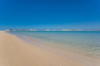 HiGuests - Luxurious 1BR in Palms with Private Beach Access, Dubaj (fotografie 5)
