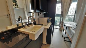 Micro Studio Minimalista em Prédio com Piscina, São Paulo (fotografie 4)