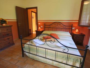 Apartment in Marche with Pool and Mountain Views, Apecchio (foto 3)