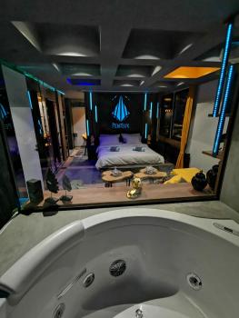 PentLux - SPA Penthouse in the heart of Skopje, Skopje (Foto 2)