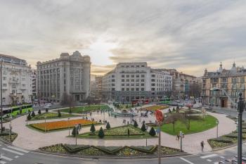 Nuevo y Luminoso en Plaza Moyua, Bilbao (Foto 2)