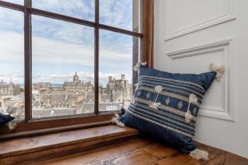 Stunning Panoramic Views: Heart of the Royal Mile, Édimbourg (photo 4)