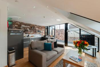 Base Serviced Apartments - Sir Thomas Street, Liverpool (photo 3)