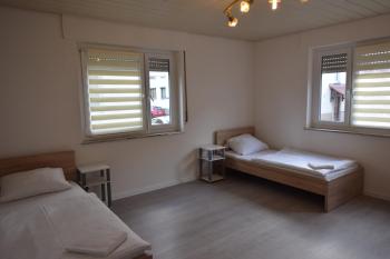 Schöne 3 Zimmer Wohnung in Wangen, Štutgart (fotografie 3)