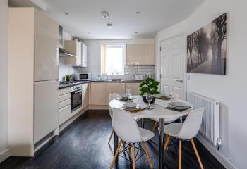 Stanley Sparkle Stays - 4BRooms, 4Beds, Prkg, Wifi, Liverpool (photo 2)