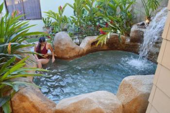 Elegant Villa in La Fortuna with spacious backyard plus very private pool & parking, Fortuna (foto 3)