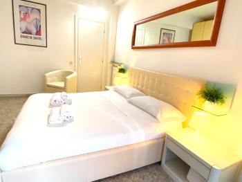 Piazza Meucci, Řím (fotografie 2)