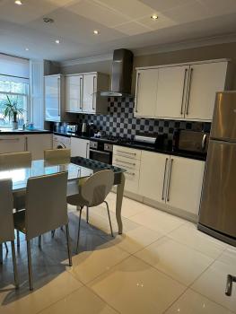 WEST END -Stunning, 2 bedroom, main door flat with private parking, Glasgow (photo 4)