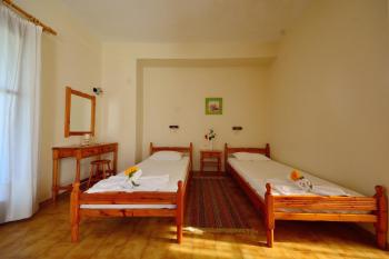 Studios Calvinos, Marathokampos (foto 3)