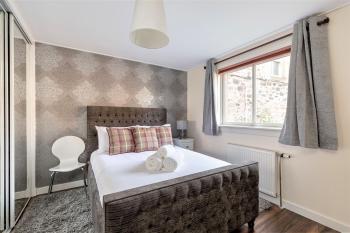 Stunning 1 Bed at Holyrood Palace & Arthurs Seat, Édimbourg (photo 2)