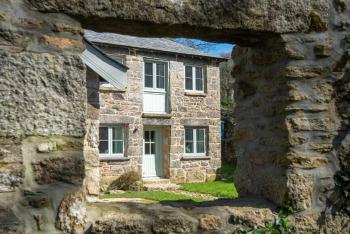 Doolans, Falmouth (photo 5)