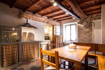 VECCHIO BORGO, Torno (foto 5)