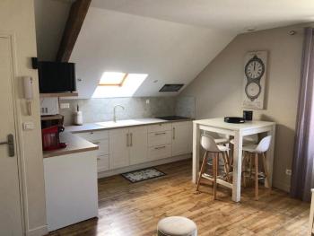 Logement à Brive, près du centre-ville et de la gare - Climatisation, fibre internet et stationnement gratuit, Brive-la-Gaillarde (foto 2)