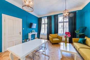 Colorful Wenceslas square apartment, Praha (fotografie 5)