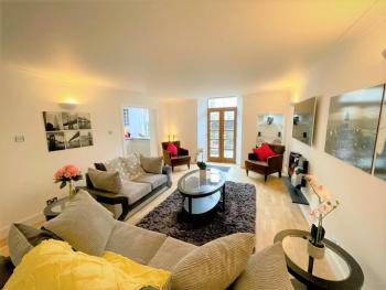 Elite 3 Bed New Town Apt with Private Walled Garden, Эдинбург (фото 3)
